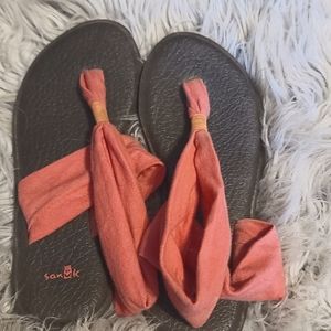 SANUK SANDALS pet friendly home